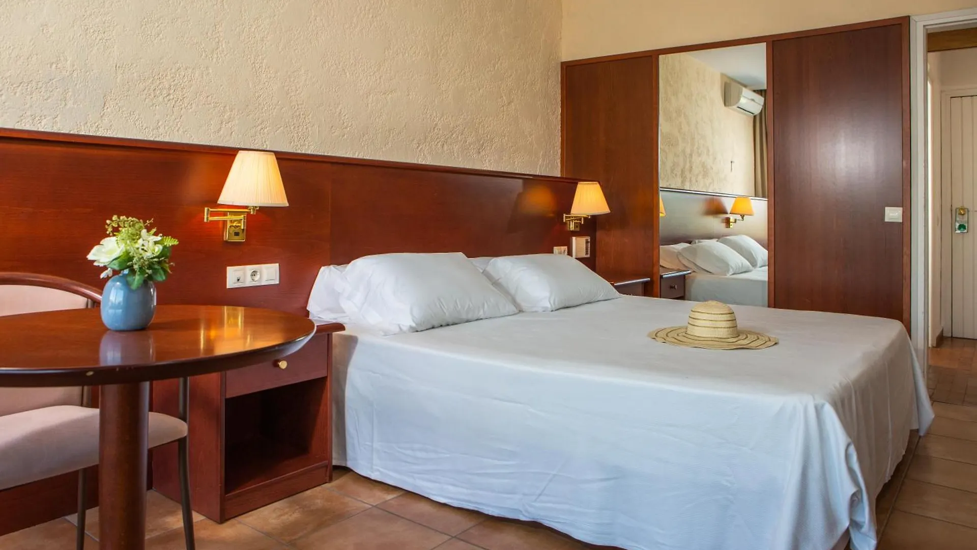 Hotel Rvhotels Golf Costa Brava Santa Cristina d'Aro